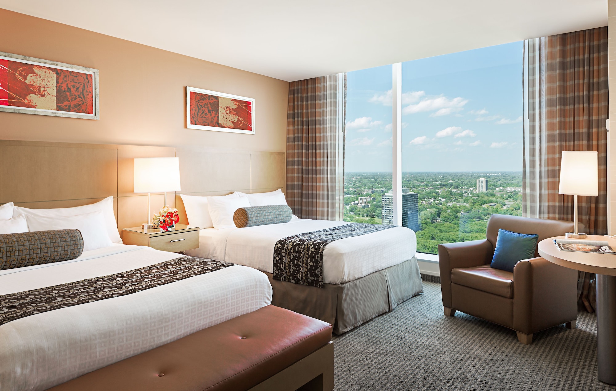EXECUTIVE, 2 QUEEN BEDS