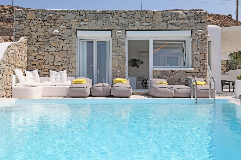 Adikri Villas and Studios 40/50