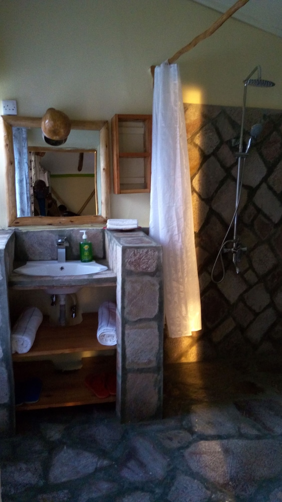 Lake Bunyonyi Rock Resort 18/50