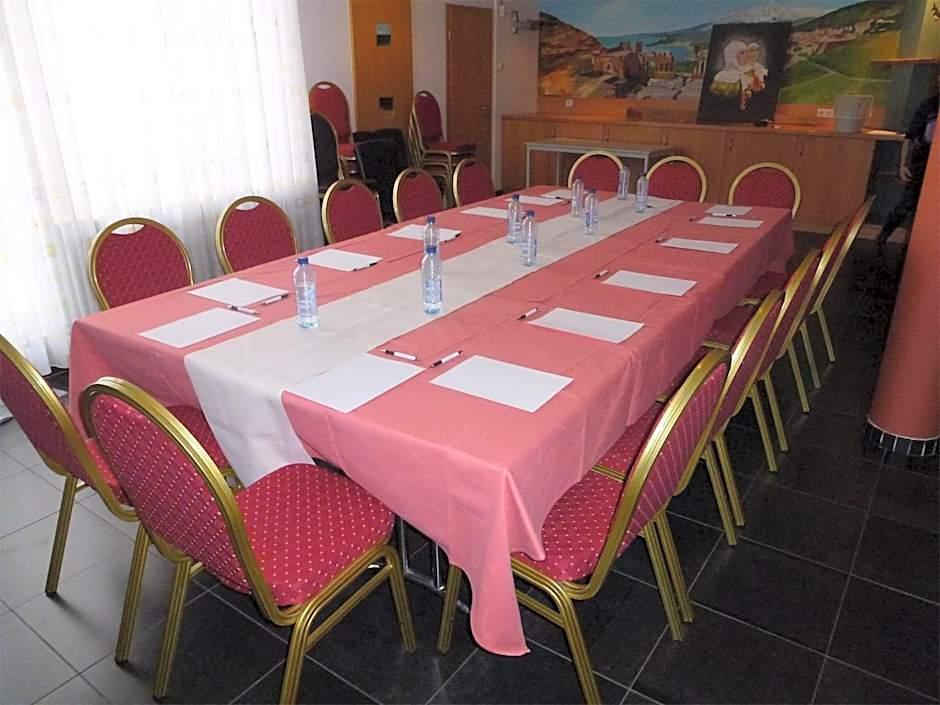 Hotel Tristar 70/78