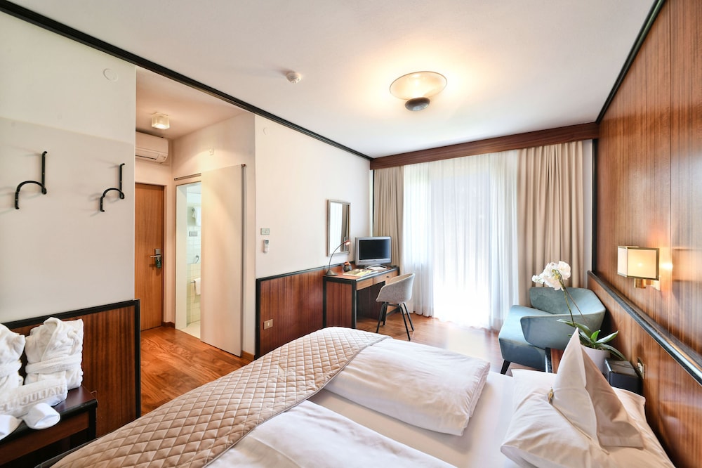 Hotel Juliane 15/56