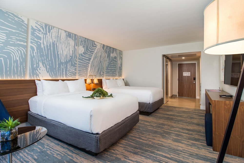 B Ocean Resort Fort Lauderdale 7/50