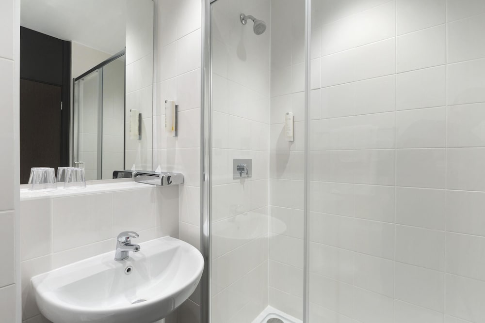 Ramada by Wyndham Milton Keynes 13/47