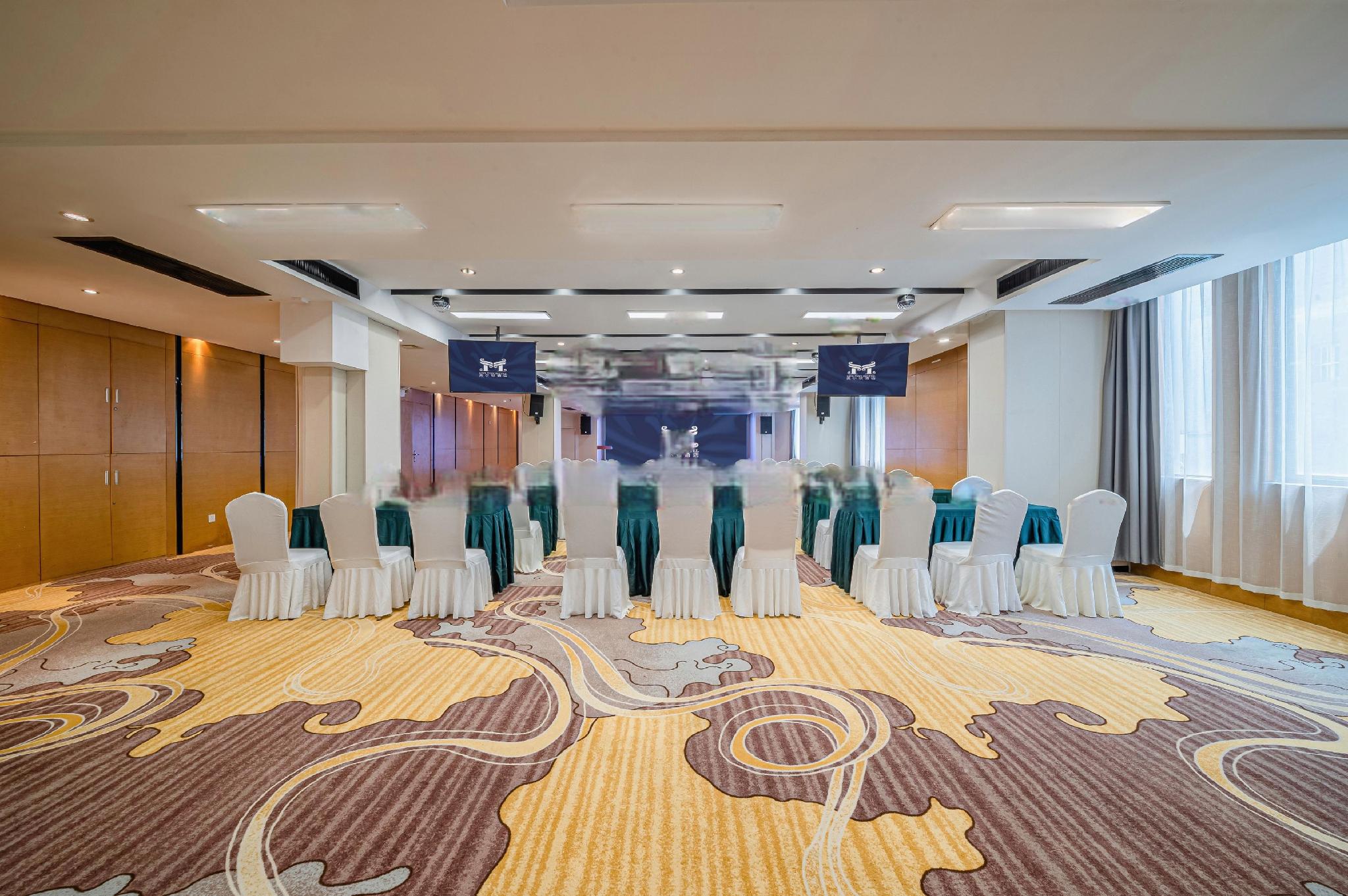 Melton Hotel Nanning 23/25