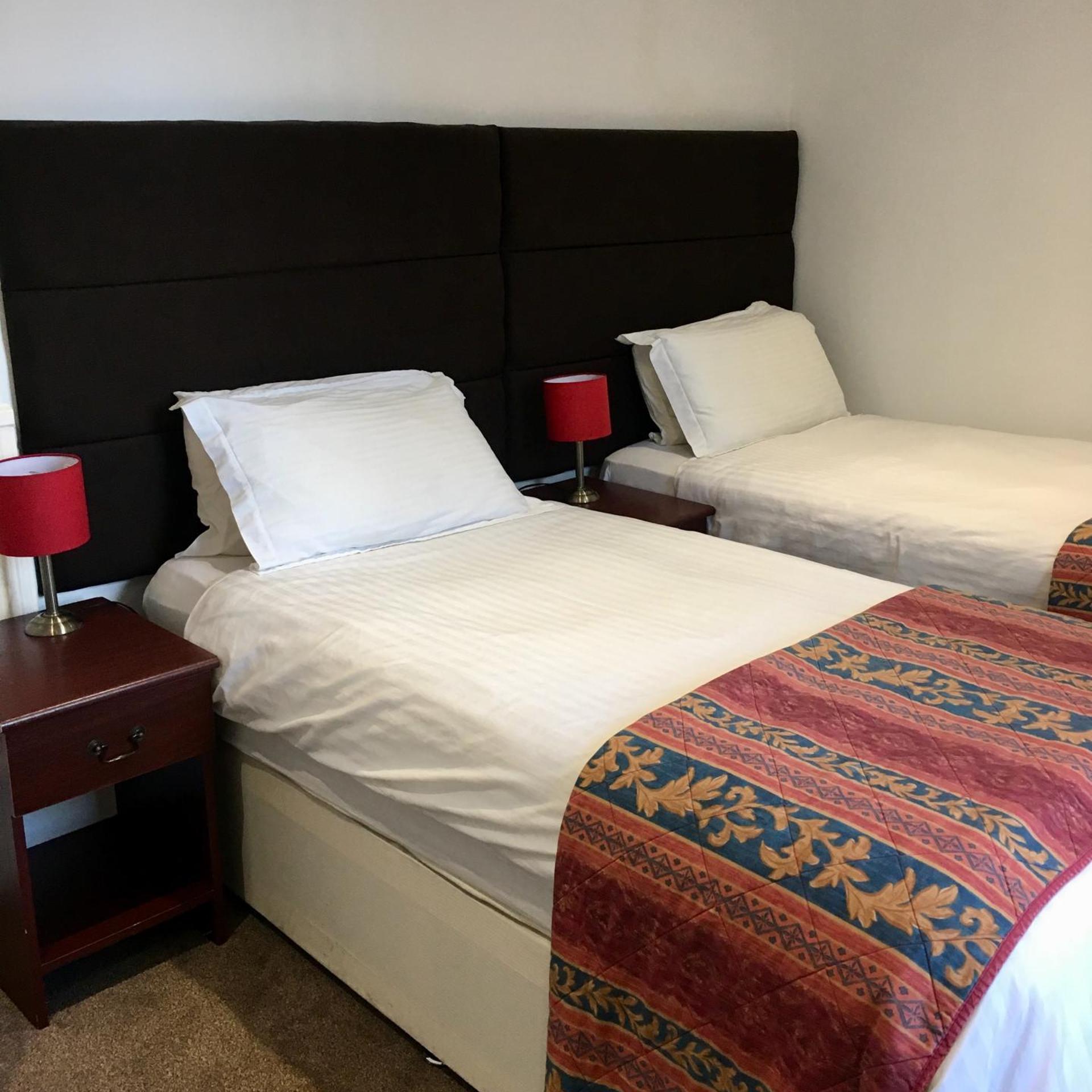 Waverley Hotel 17/38