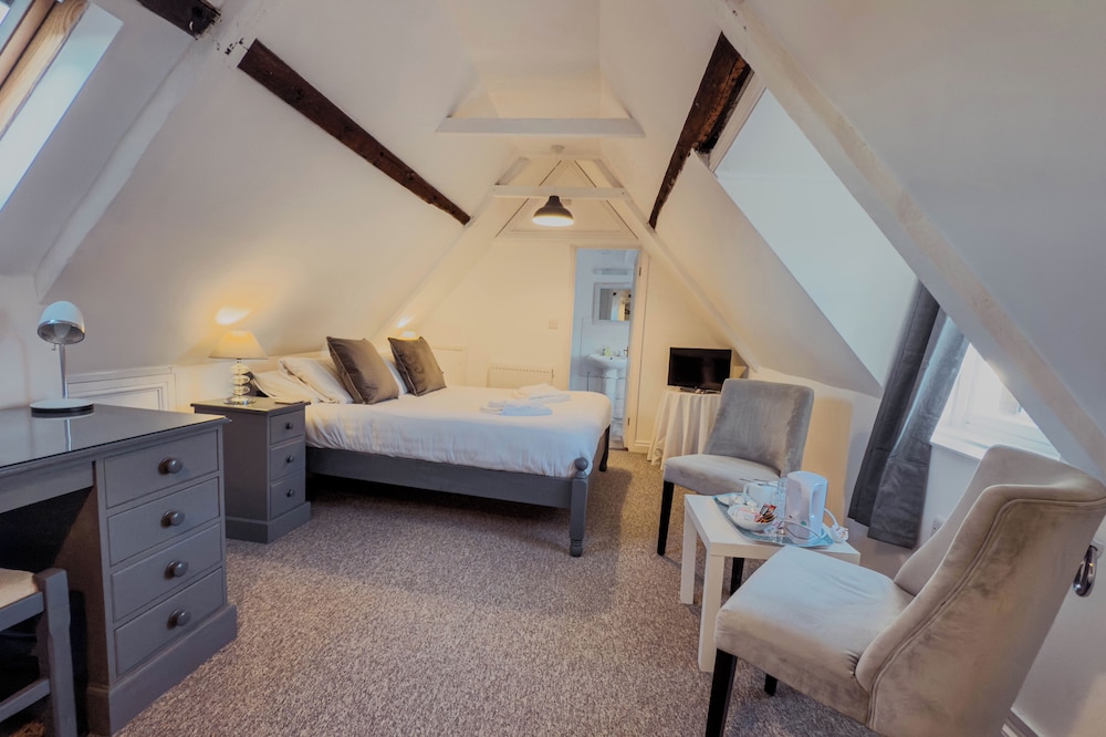 Newport Quay Bed And Breakfast 17/45