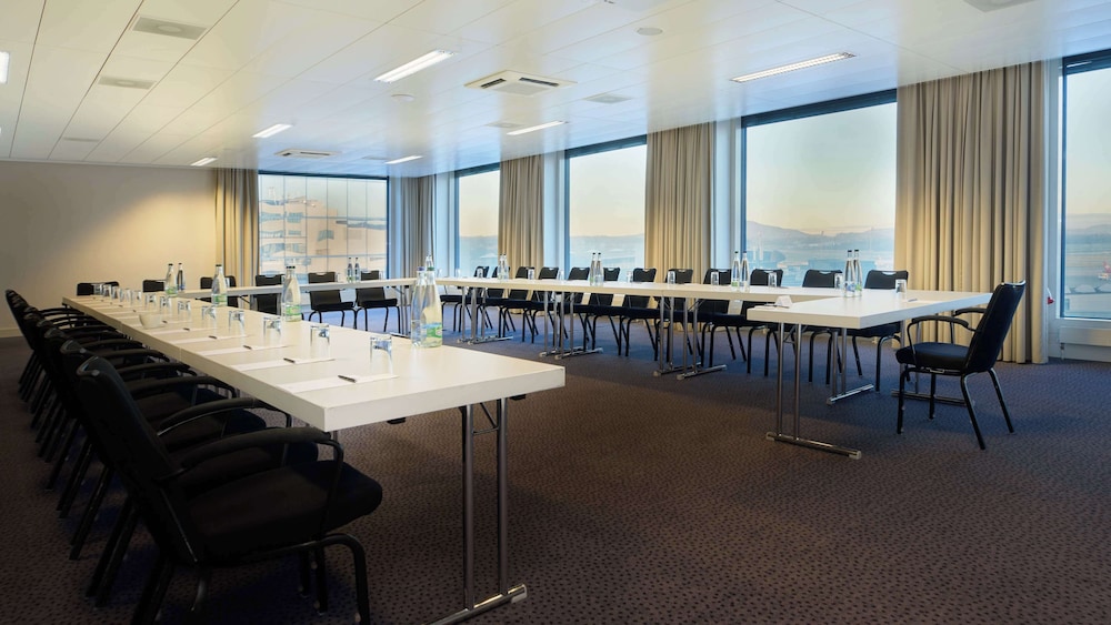 Radisson Blu Hotel Zurich Airport 69/72