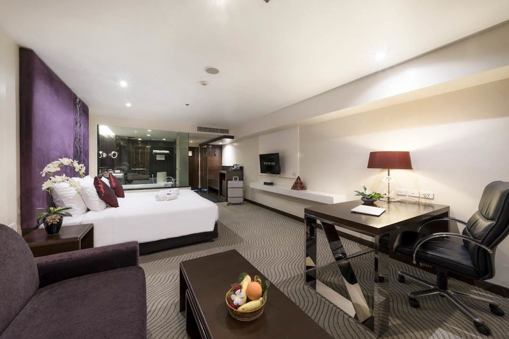 Furama Silom 30/32