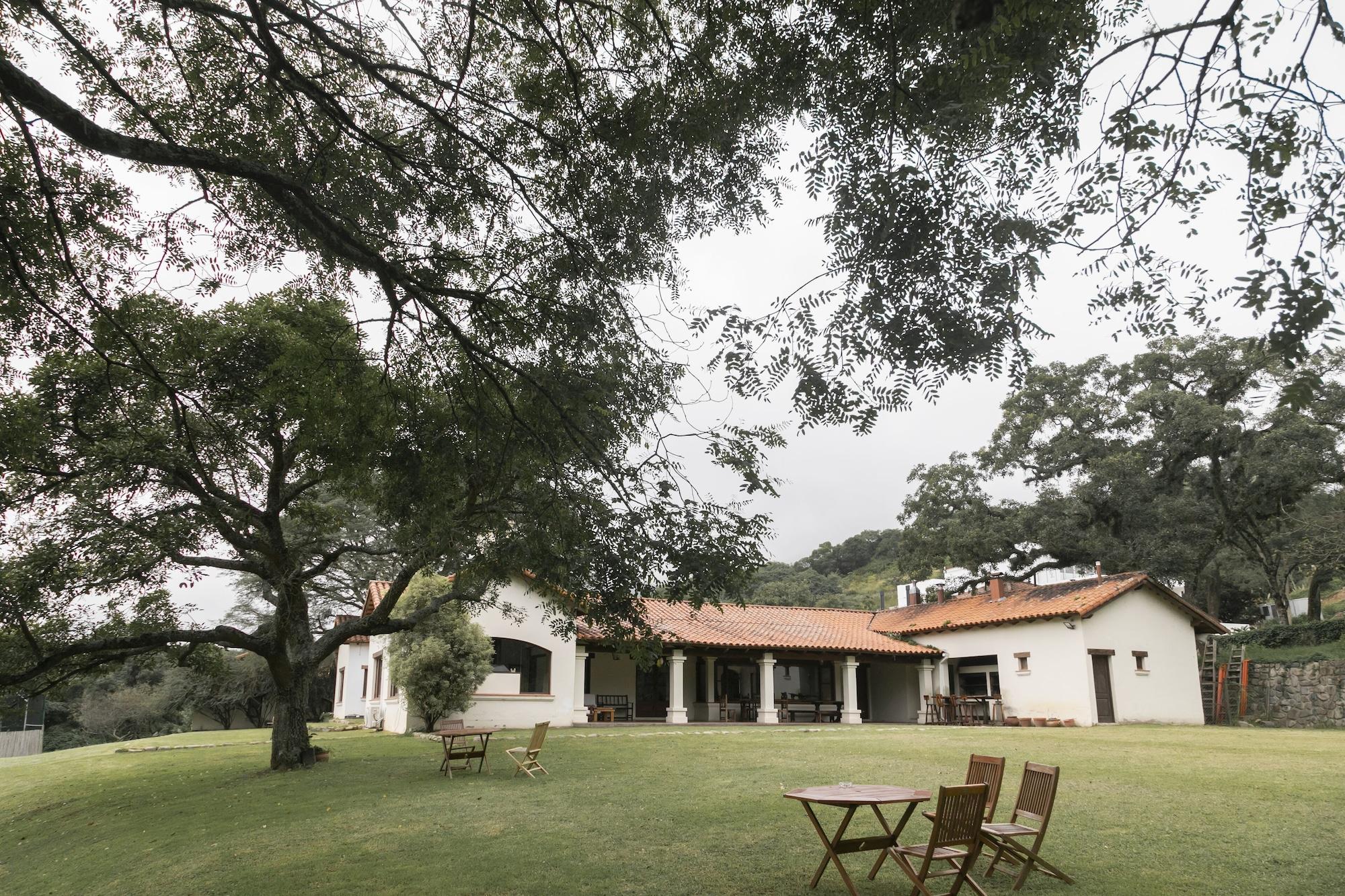 Hotel Torrontes 38/50