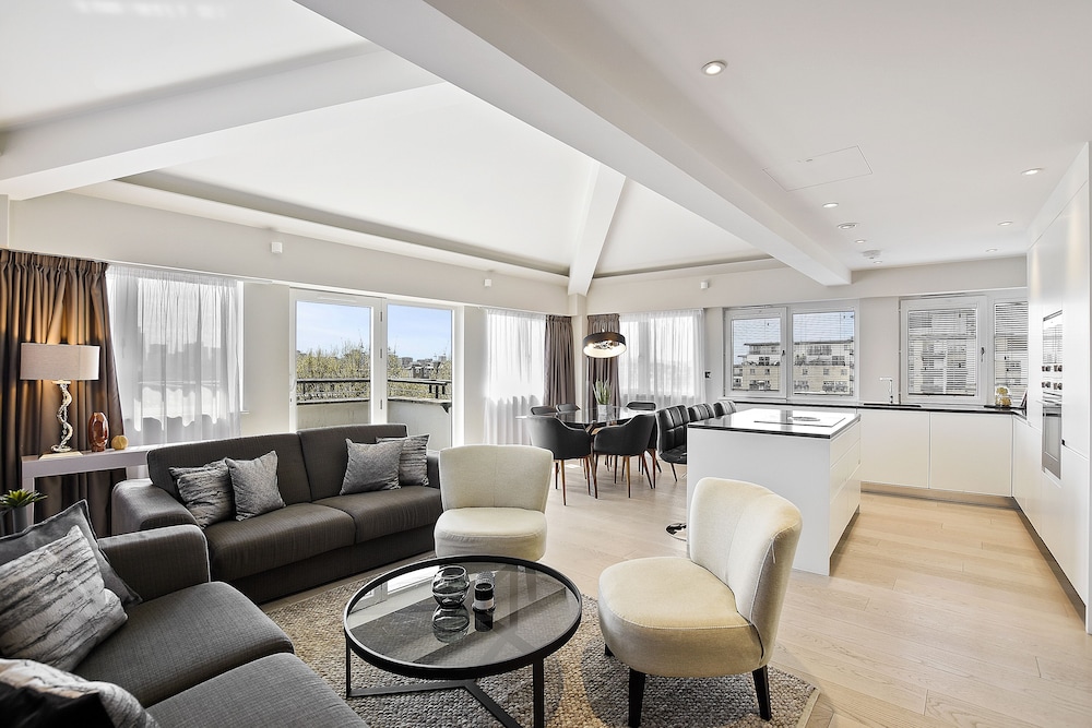 Vauxhall Bridge Road by Aeria Apartments 52/63