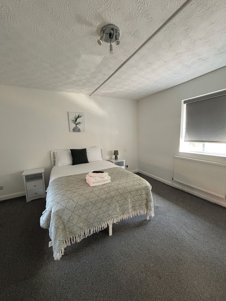 TLK Apartments and Hotel 36/50