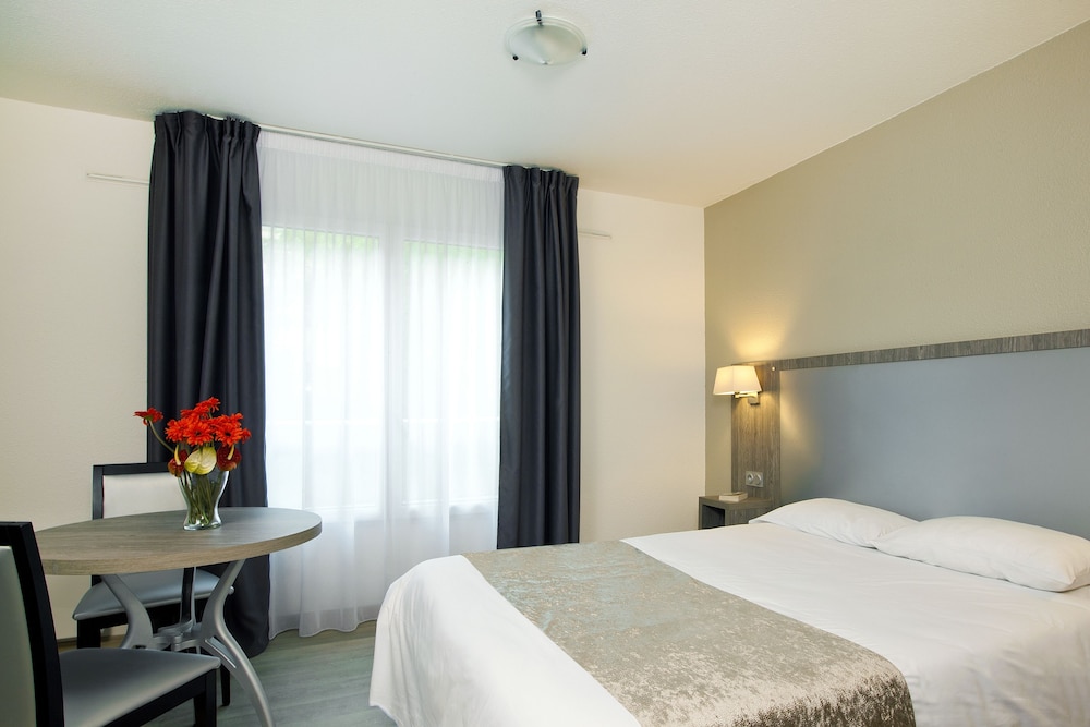 1 BEDROOM, APARTMENT