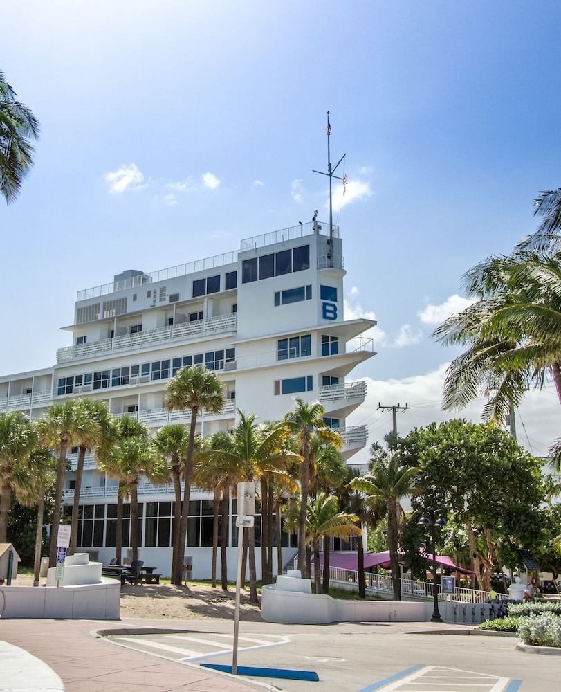 B Ocean Resort Fort Lauderdale 2/50