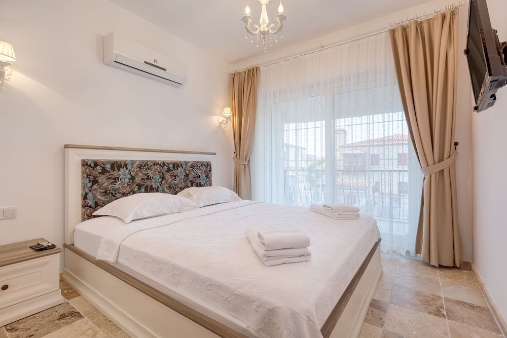 3 BEDROOMS, ARAH, BASIC, VILLA