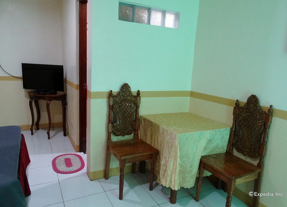 D Lucky Garden Inn 30/48