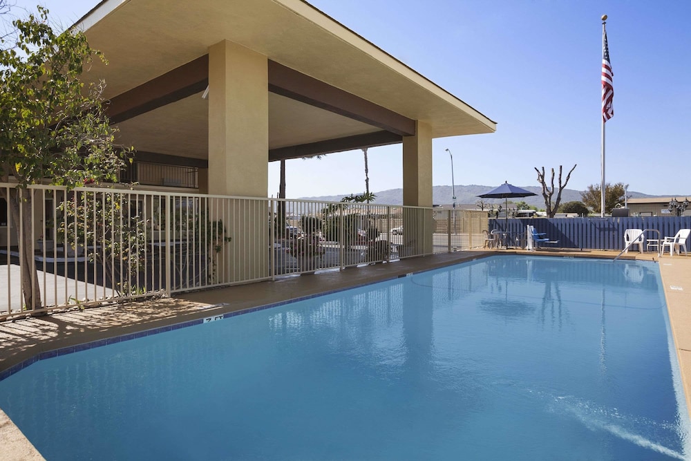 Days Inn by Wyndham Gilroy 12/21