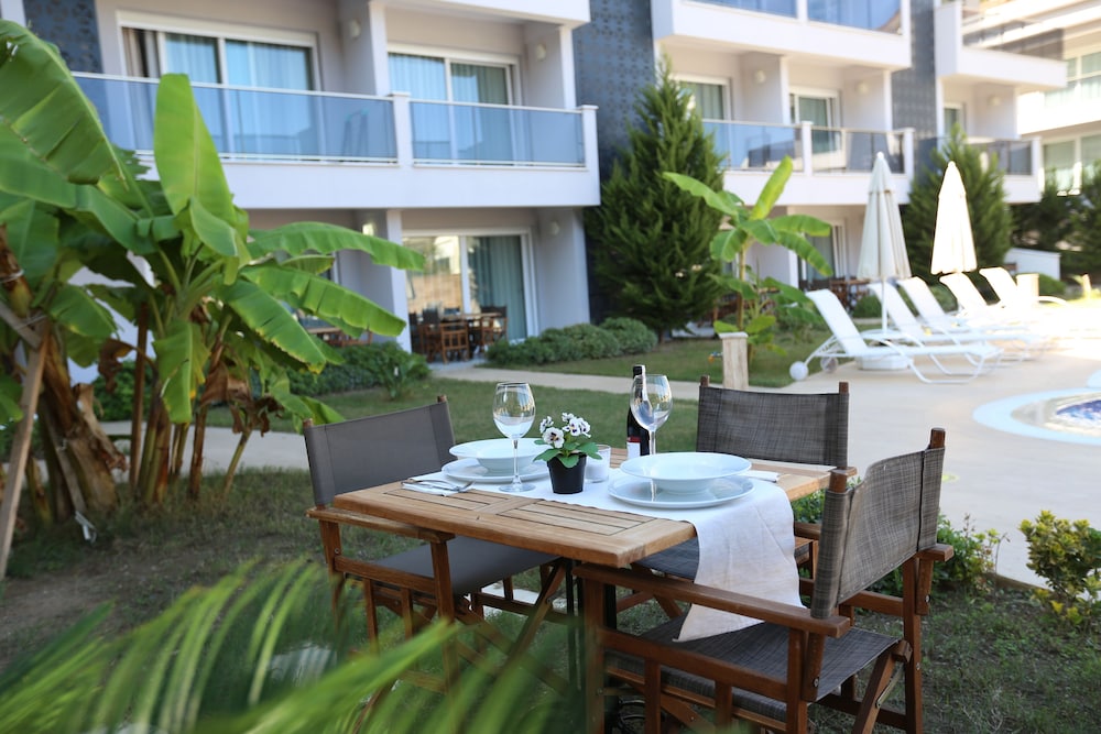 Truemar Hotels & Suites 38/50