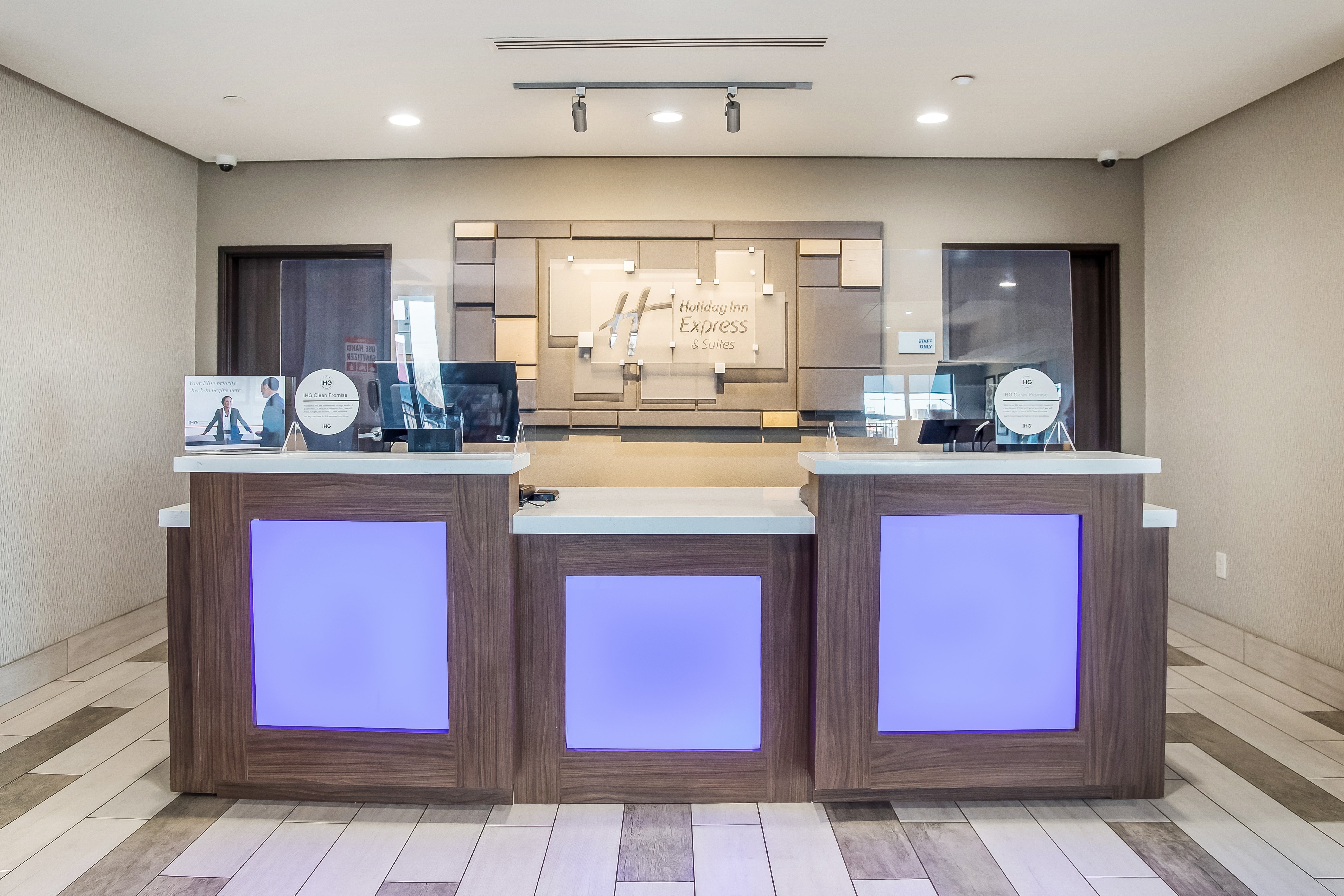 Holiday Inn Express Suites East Tulsa Catoosa 3/27