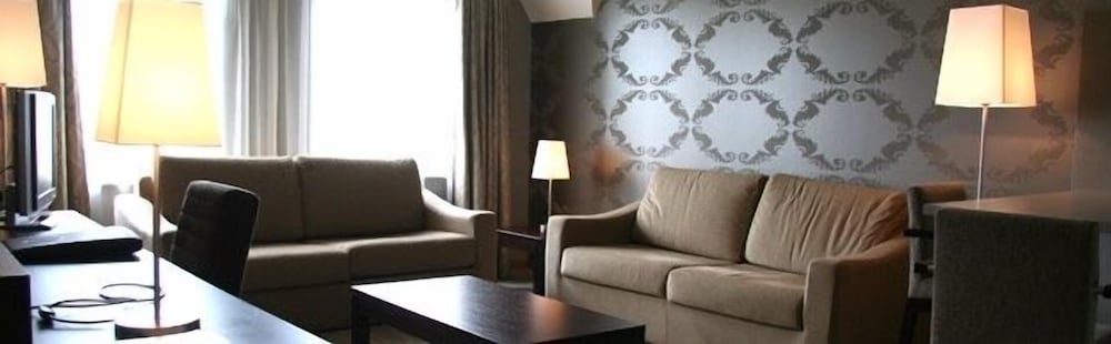 Biznis Hotel 6/19