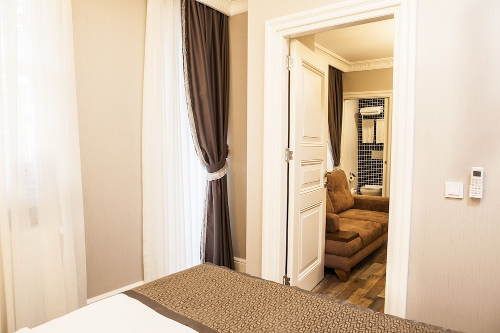 Meroddi Pera Hotel 22/46