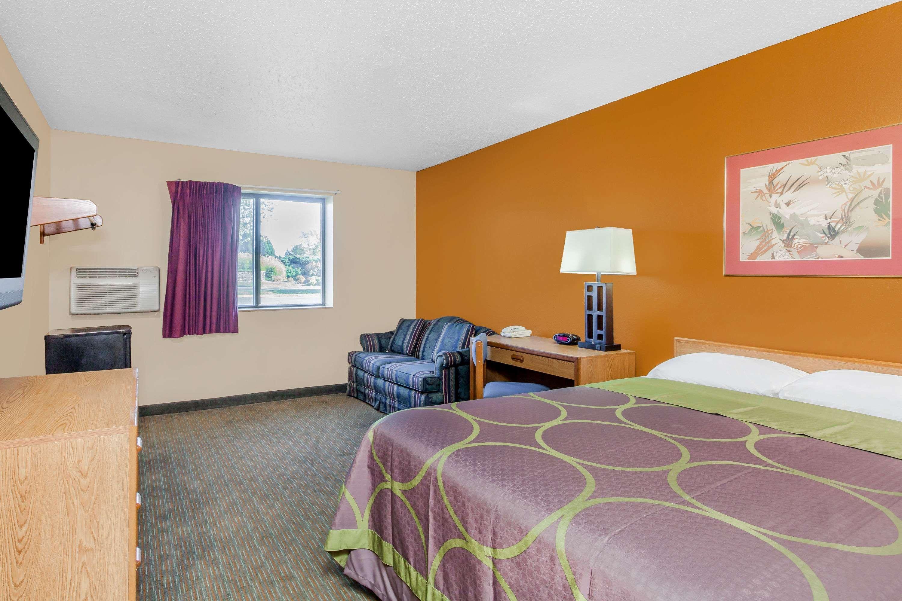 Super 8 By Wyndham Charlotte/Amusement Park Area 18/29