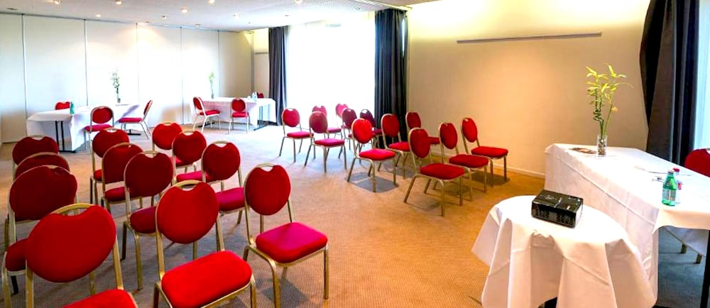 Kyriad Prestige Mulhouse Basel 38/50