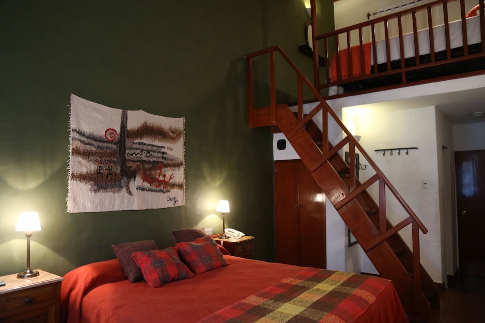 Hosteria Lunahuana 18/60