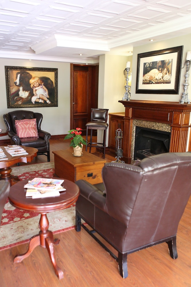 Candlewoods Guesthouse 38/48