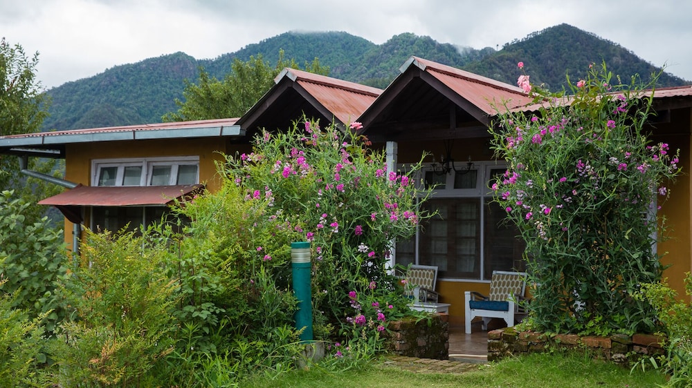 Neemrana's - Ramgarh Bungalows 6/60