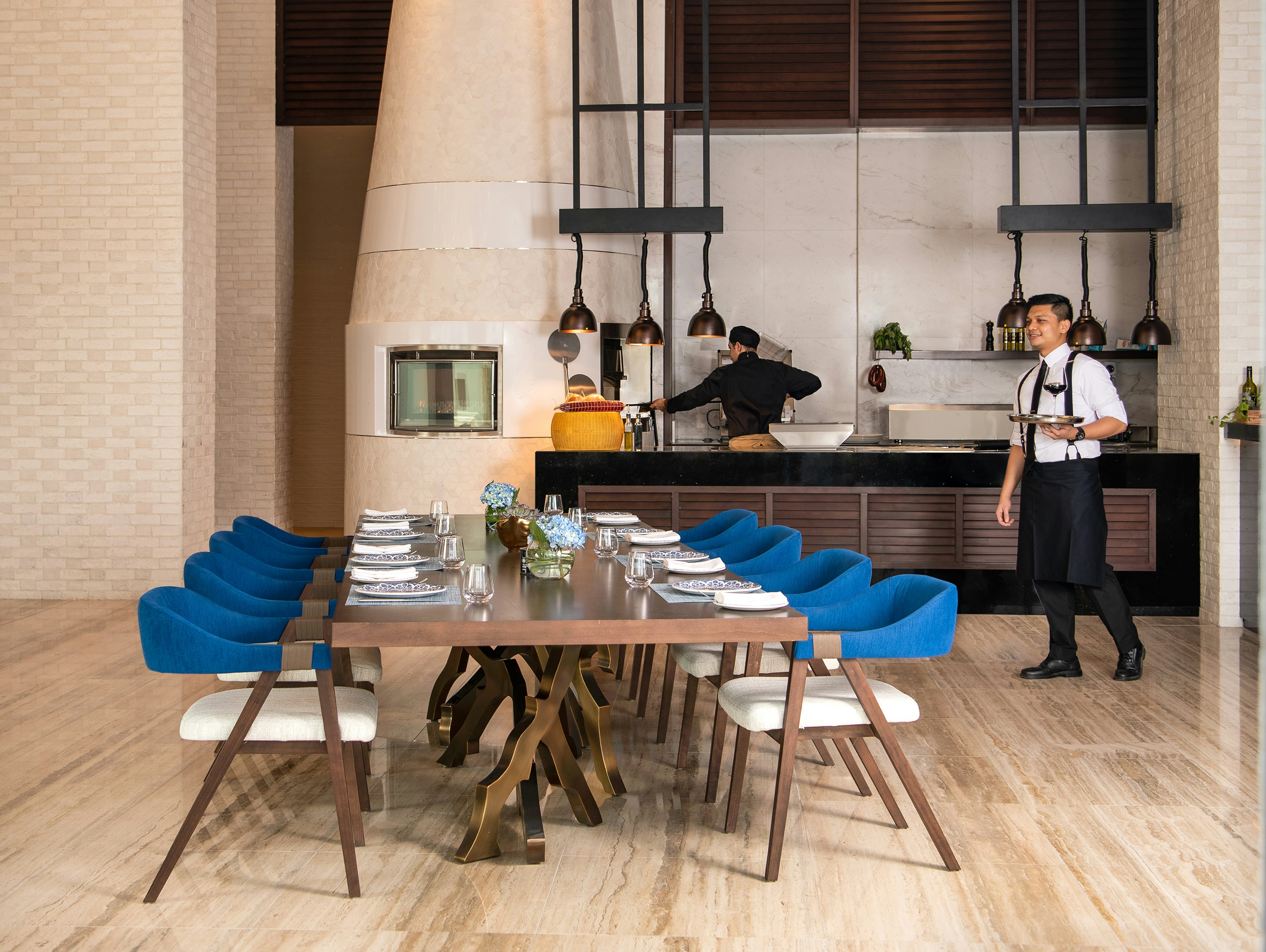 Al Jaddaf Rotana Suite Hotel 26/27