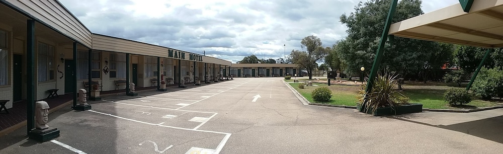 BAIRNSDALE MAIN MOTEL 17/27