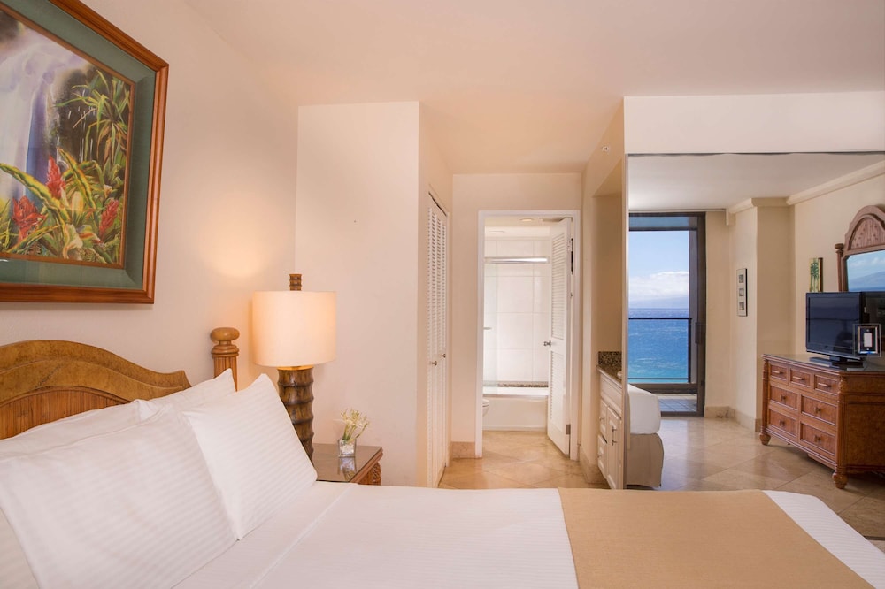 SUITE, KING BED, OCEAN FRONT, 2 BATHROOMS