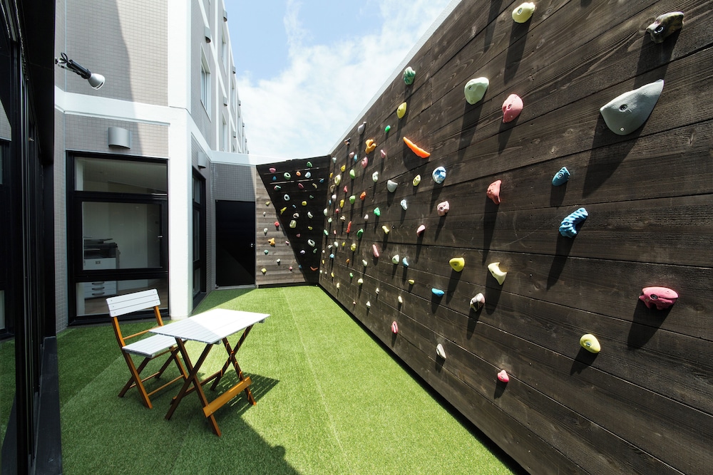 365Base Outdoor Hostel 49/55