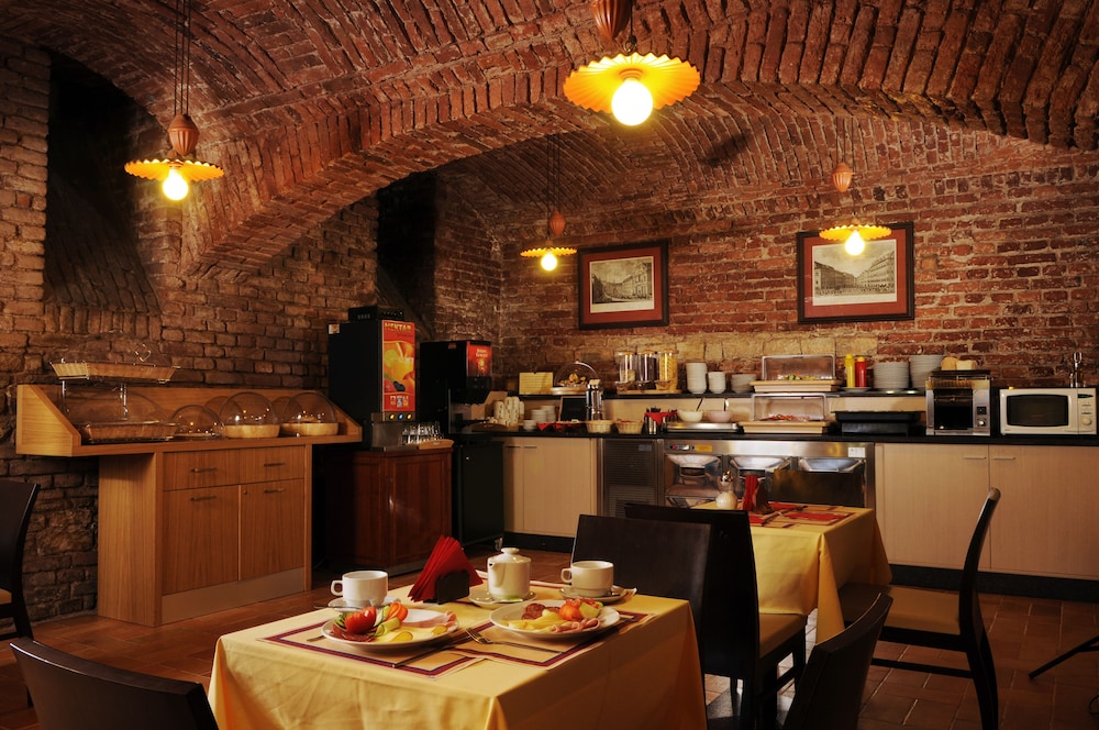 Hotel Praga 1 35/44