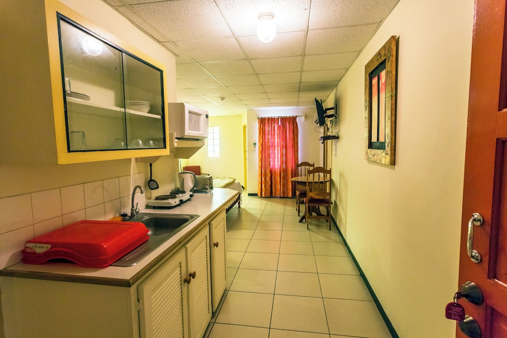 Sundeck Suites 14/15