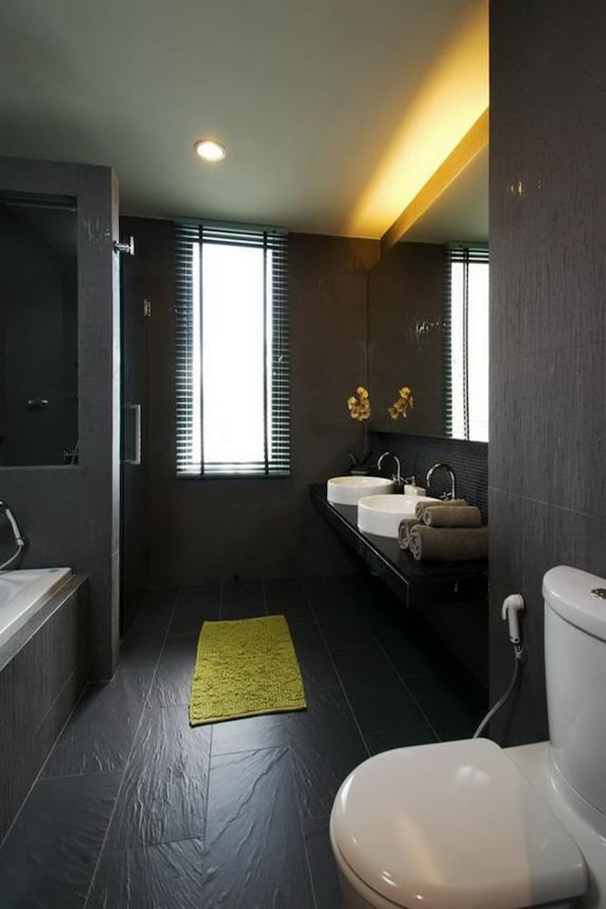 Palm Crescent Huahin Resort 40/45