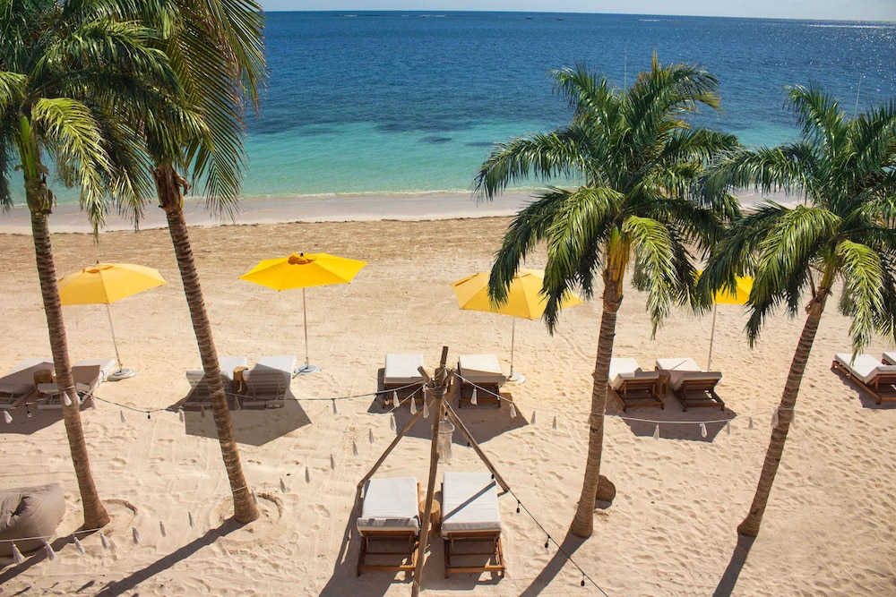 The Fives Oceanfront Puerto Morelos 66/71