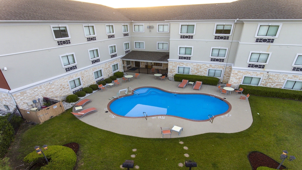 Holiday Inn Express Hotel Suites Mount Pleasant 5/61