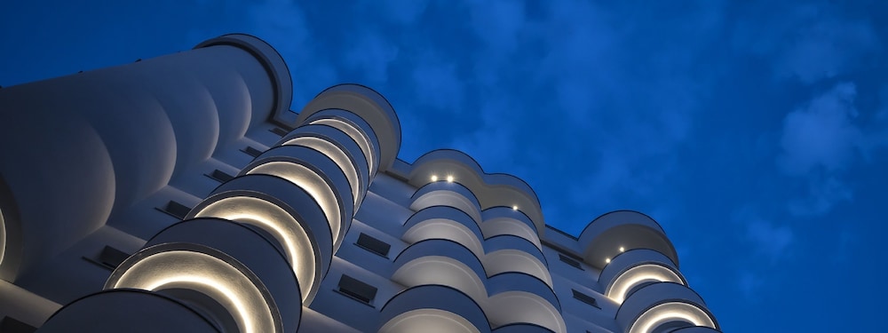 Meeting Hotel 3/50