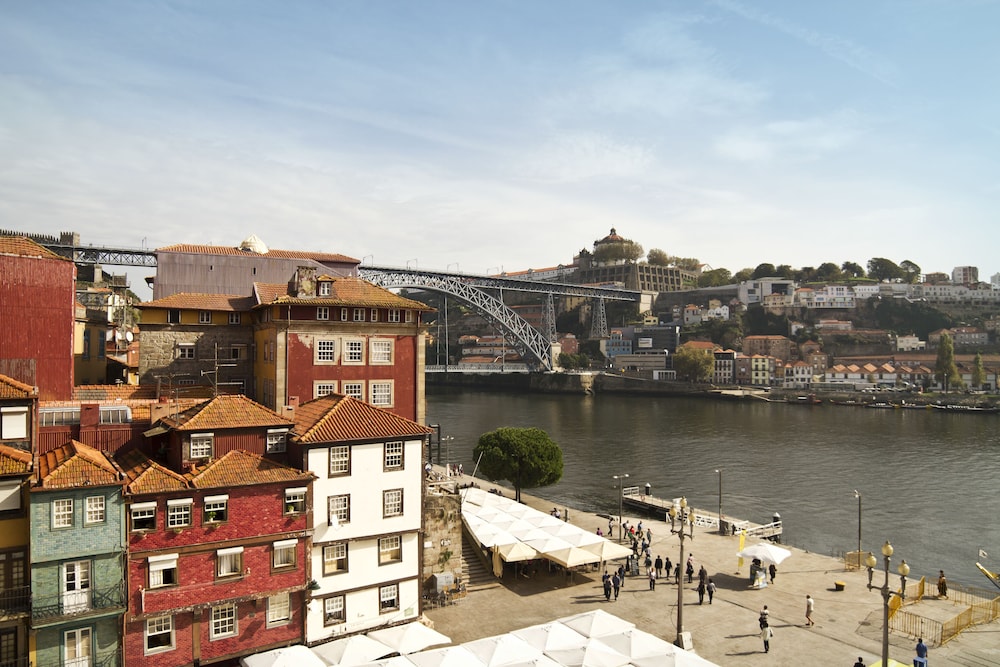 Oca Ribeira do Porto Hotel 48/50
