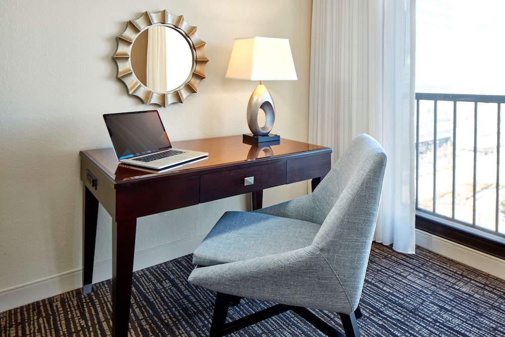 Hyatt Regency Tulsa Downtown 46/86
