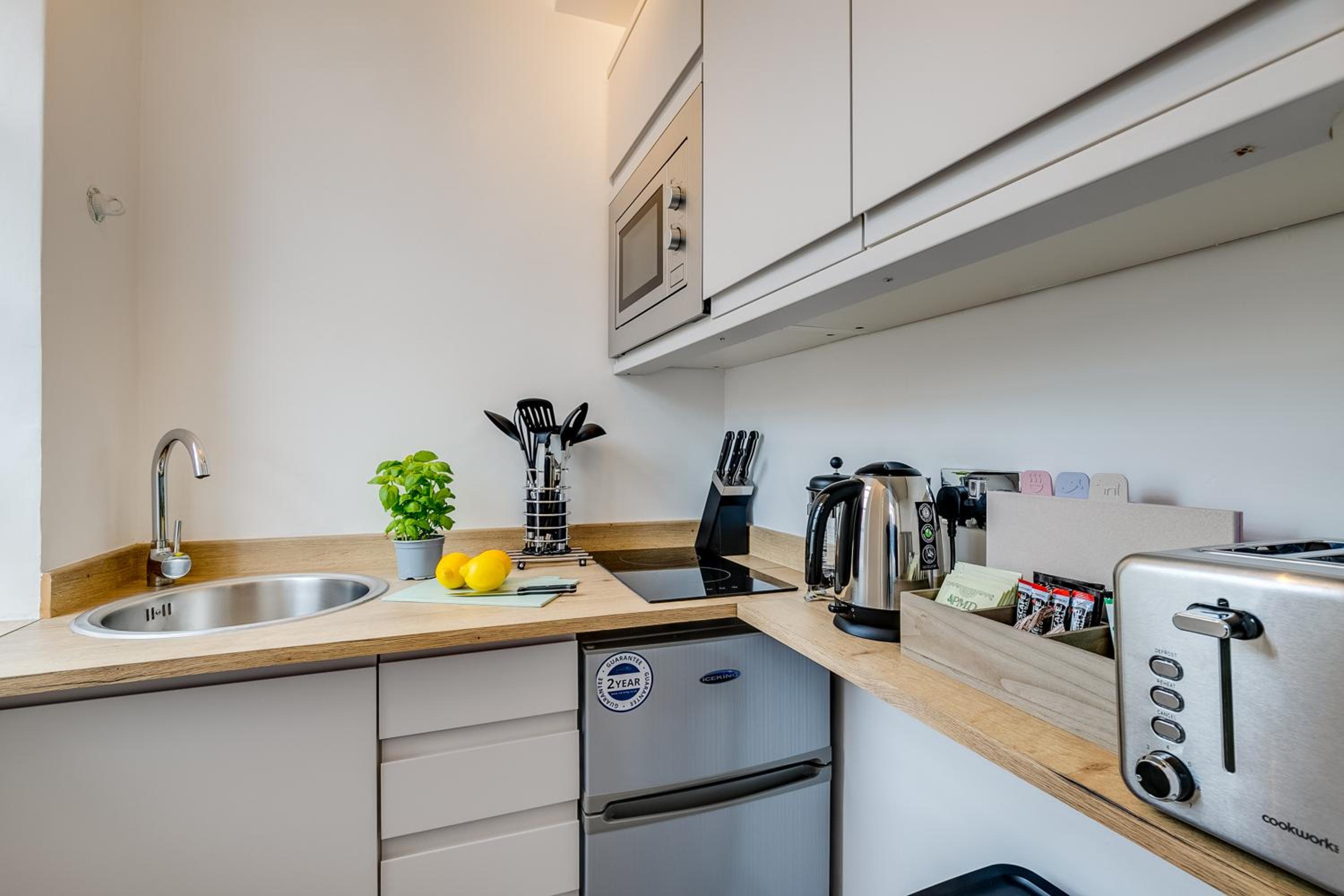 Nell Gwynn Chelsea Accommodation 27/50