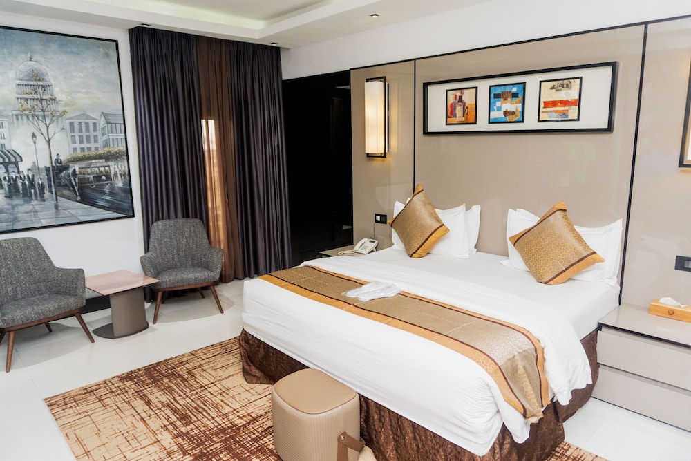Green Point Hotel 5/50
