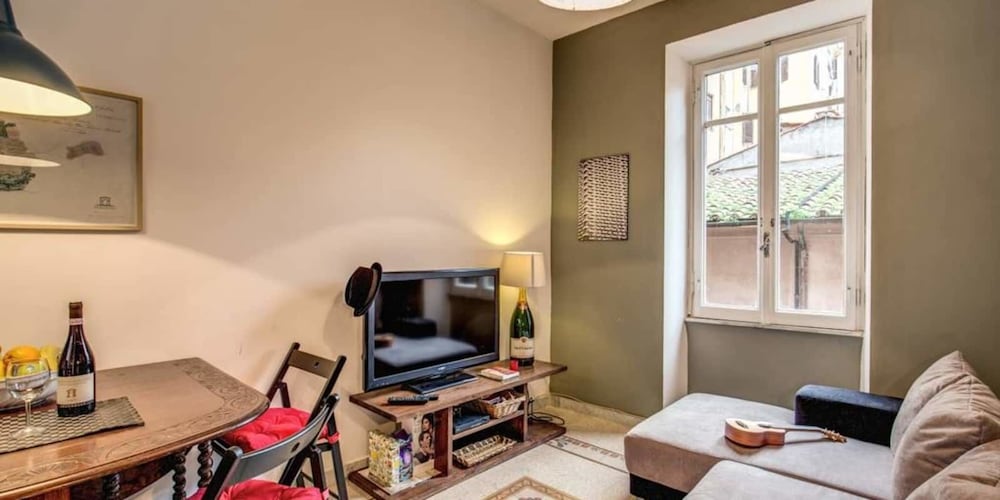 Monti Coliseum 3 bedroom 2nd floor 28/40
