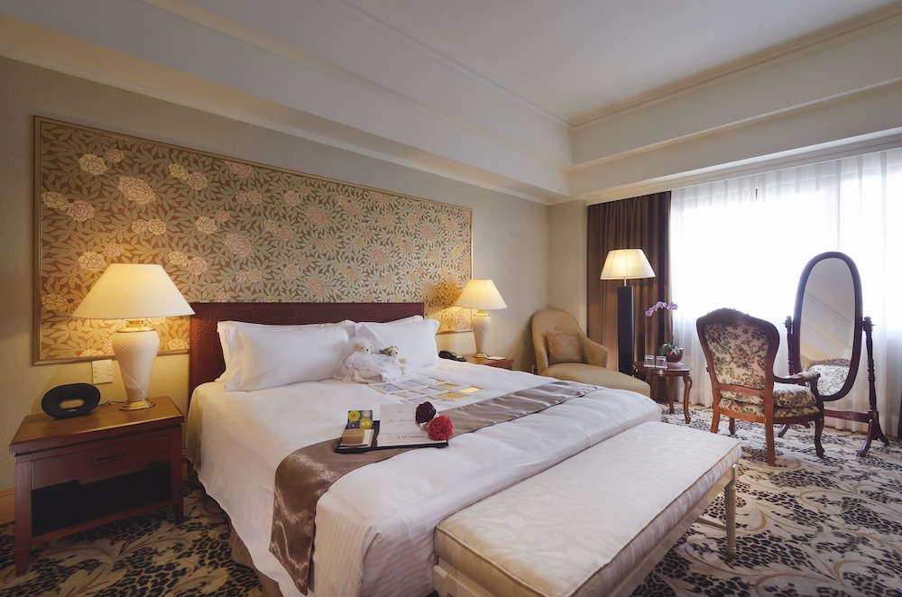 Lees Hotel 10/51