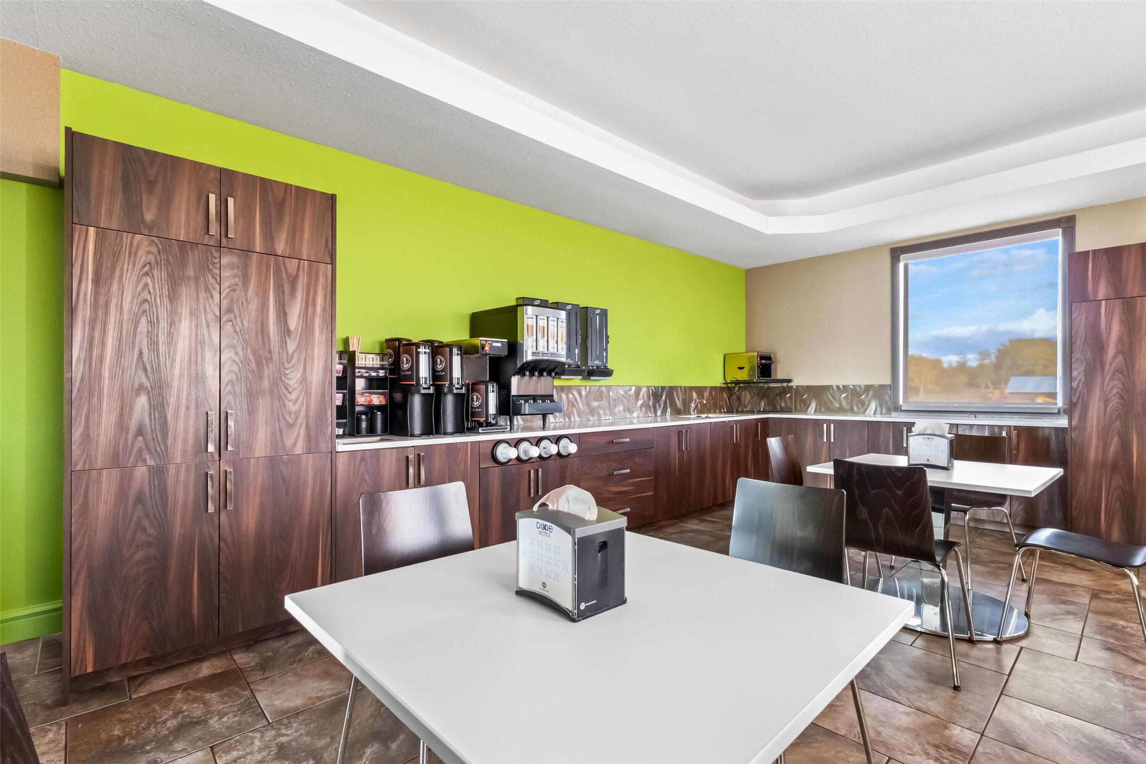 Super 8 By Wyndham Prince Albert 22/33