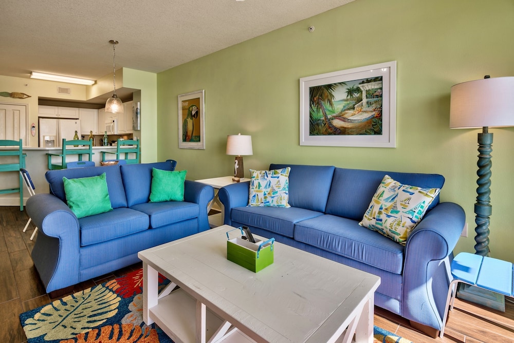 Celadon: Unit 102 by Forehand Rentals 23/37