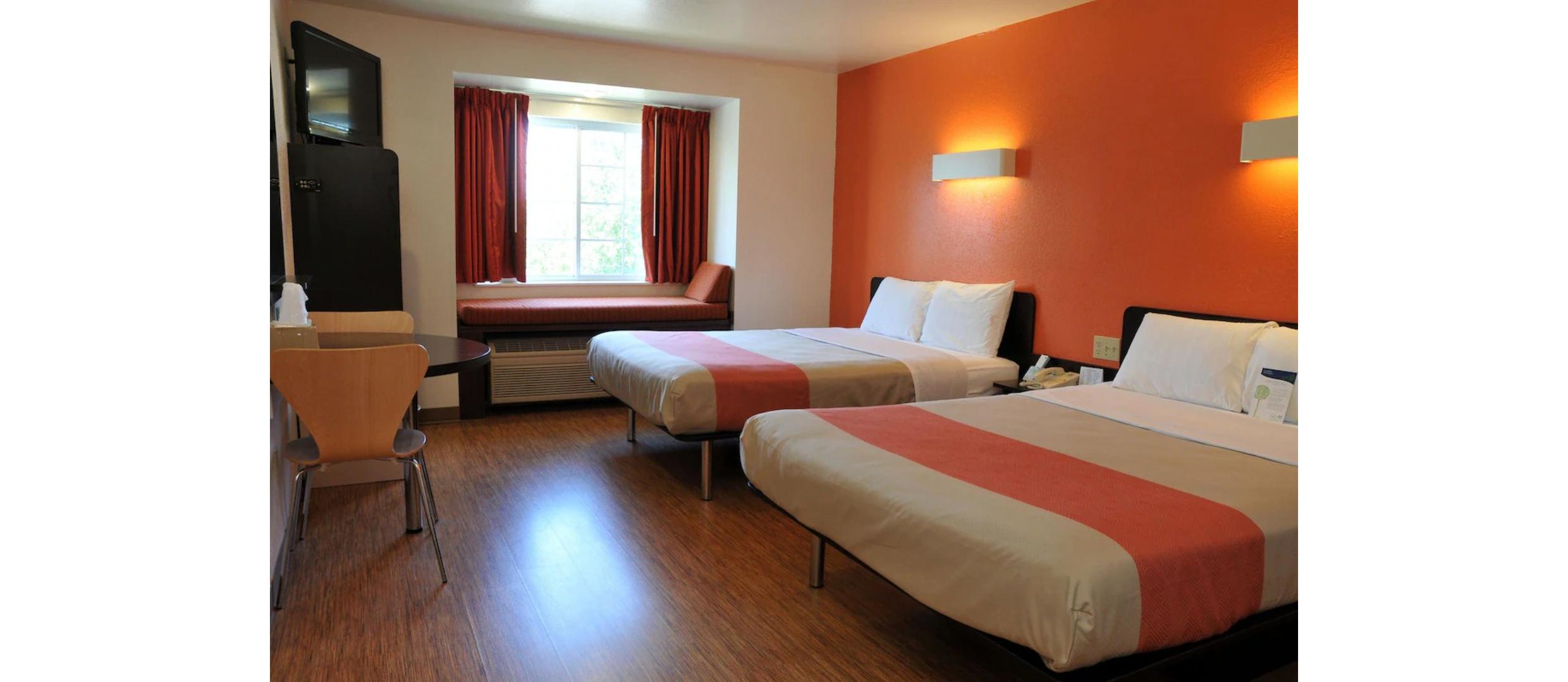 2 Queen Beds - Suite, Non-Smoking, Micfridge