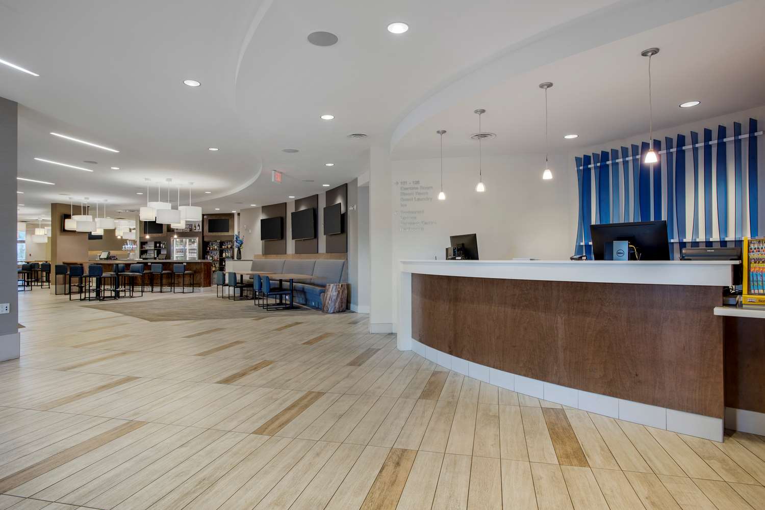 Best Western Plus Sawridge Suites 2/11