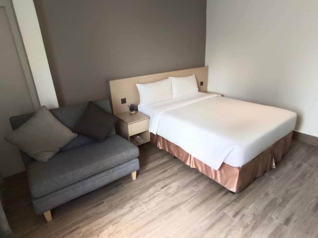 Pacific, Double Bed، Pacific Express Hotel Central Market 2/4
